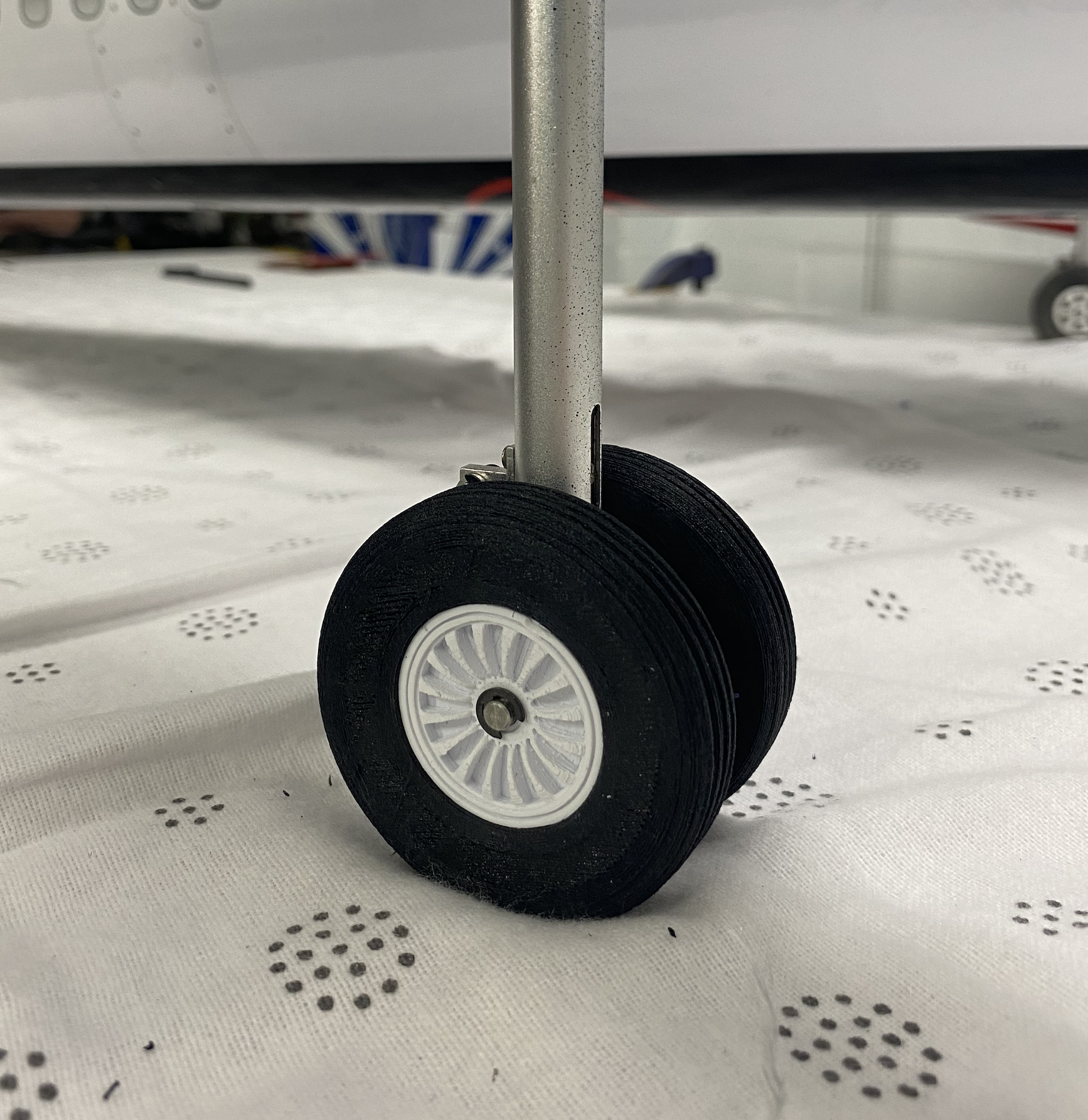 Download STL file RC Scale Airliner Wheels and Tyres • Design to 3D